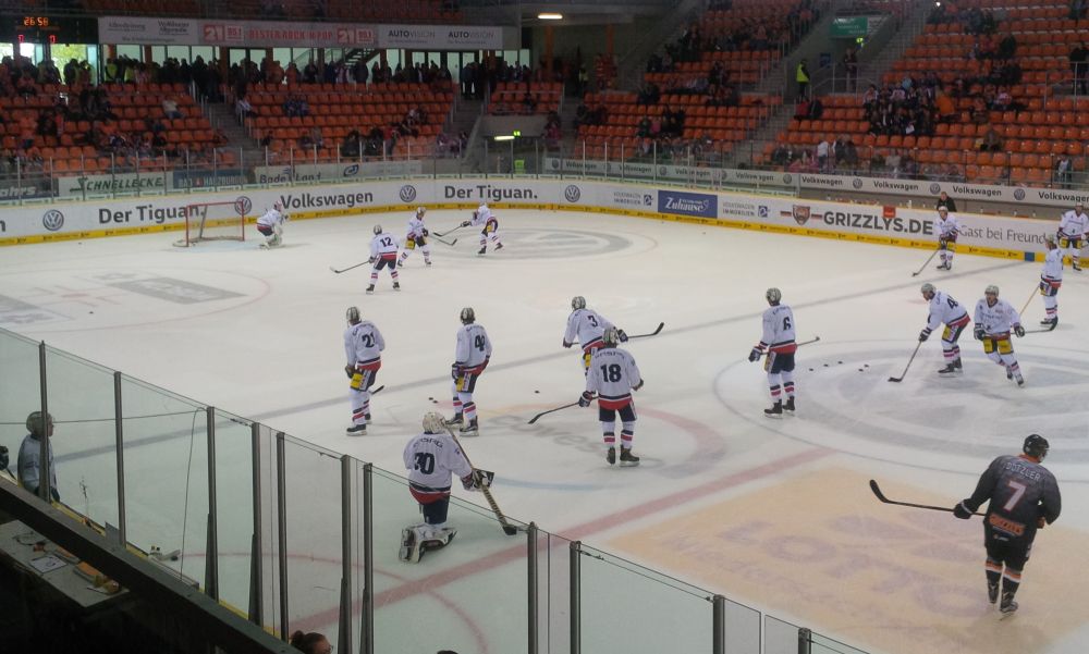 Jetzt live: die Eisbären in Wolfsburg